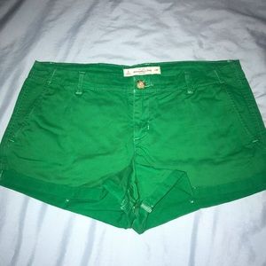 Abercrombie & Fitch-Shorts Green (Size 6 w28)